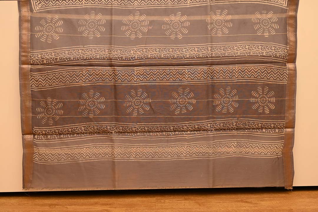 Ash Grey Maheshwari Art Silk Saree