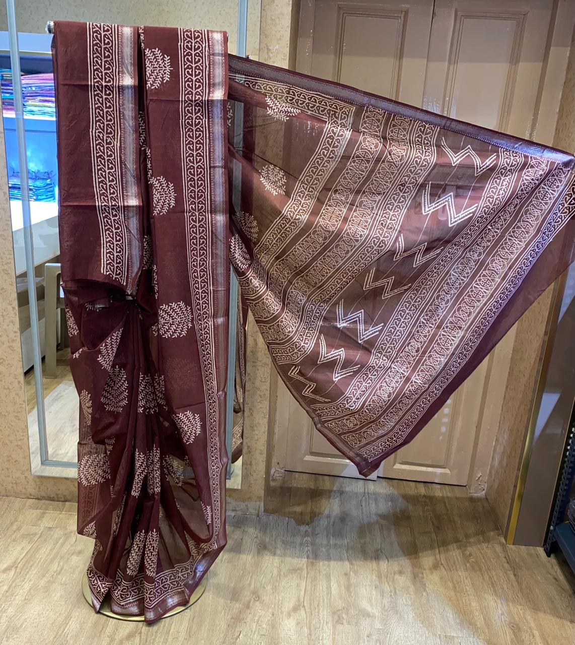 Chocolate Brown With Beige Print Maheshwari Silk Cotton Saree❤️
